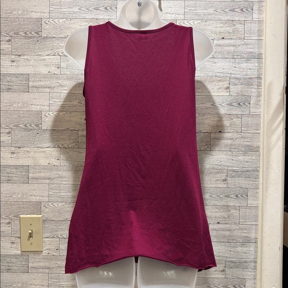 Studio Y Rich Burgundy Top - Picture 3 of 4